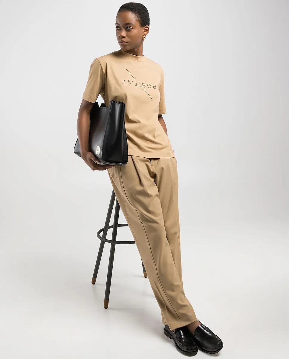 Женская футболка с короткими рукавами и круглым вырезом Replay, бежевый
Женская футболка с короткими рукавами и круглым вырезом Replay, бежевый