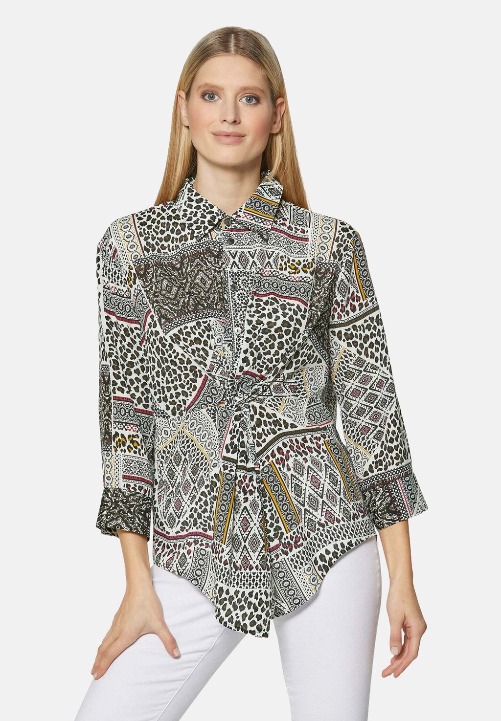 Блуза MIT KNOTEN-EFFEKT UND 3/4-ÄRMELN MADELEINE, белый
Блуза MIT KNOTEN-EFFEKT UND 3/4-ÄRMELN MADELEINE, белый