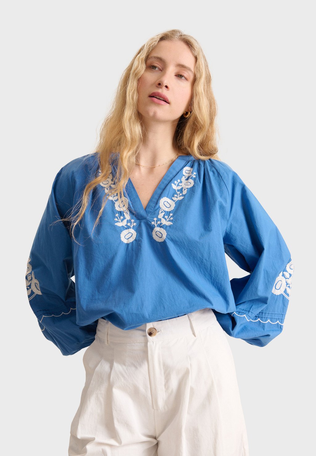 Блуза VERA Garance Paris, металлик синий
Блуза VERA Garance Paris, металлик синий