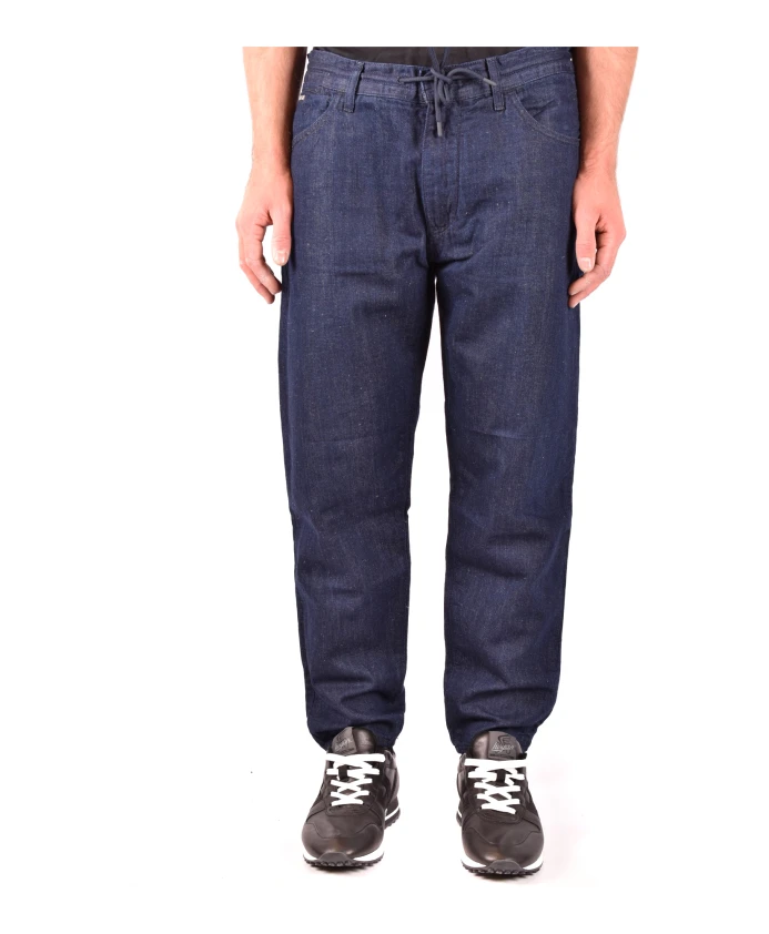 Классические джинсы из денима для мужчин Emporio Armani, синий
Классические джинсы из денима для мужчин Emporio Armani, синий