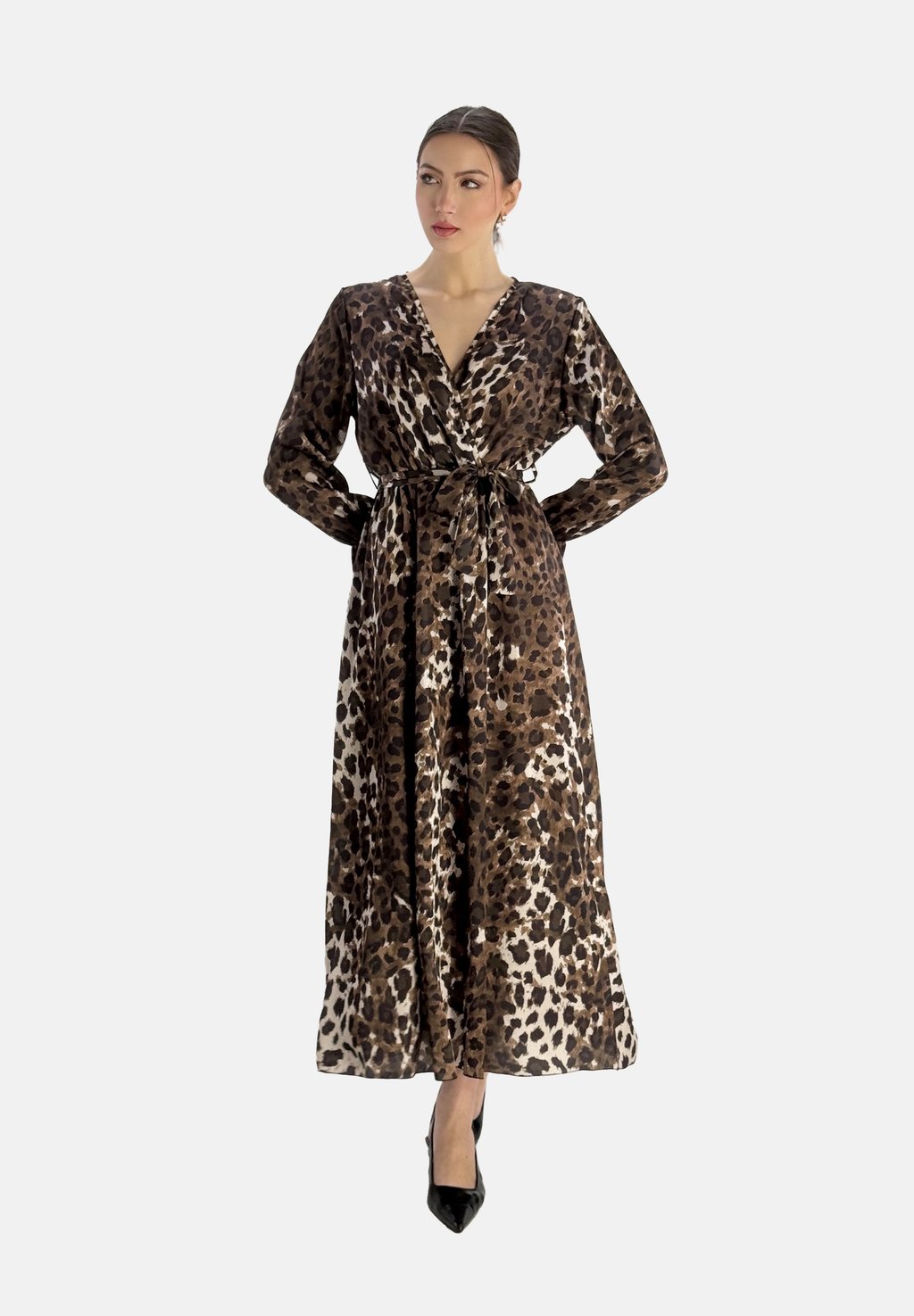 Платье макси Elara, темно-коричневый
Платье макси Elara, темно-коричневый