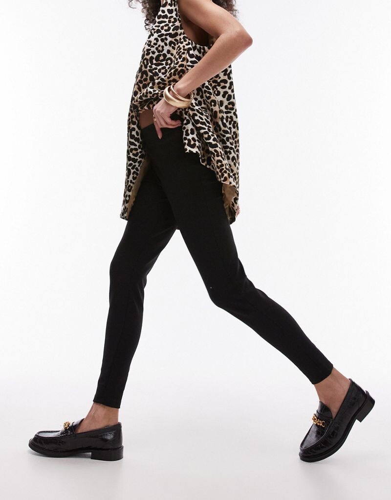 Topshop - Тяжелые черные леггинсы
Topshop - Тяжелые черные леггинсы