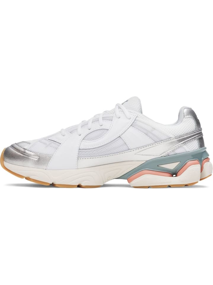 Under Armour Спортивные кроссовки "Sola" белого цвета
Under Armour Спортивные кроссовки "Sola" белого цвета