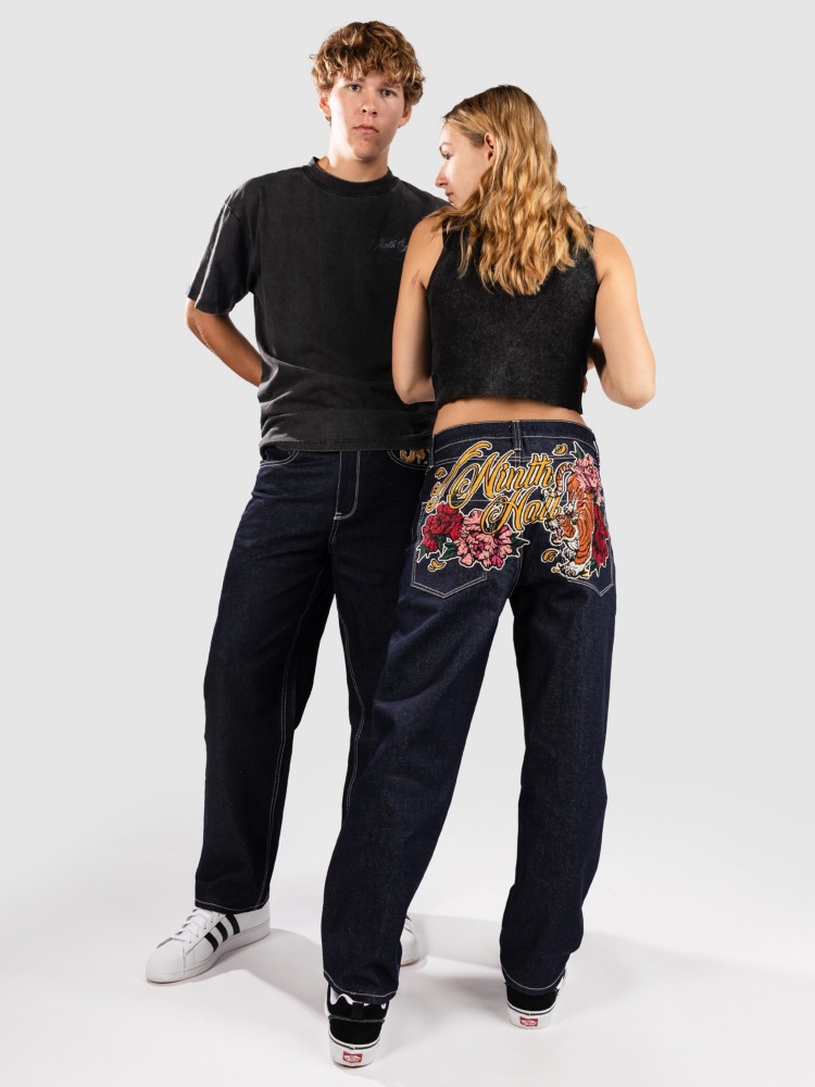 Джинсы Ninth Hall Ambush Tiger Jeans, raw indigo
Джинсы Ninth Hall Ambush Tiger Jeans, raw indigo