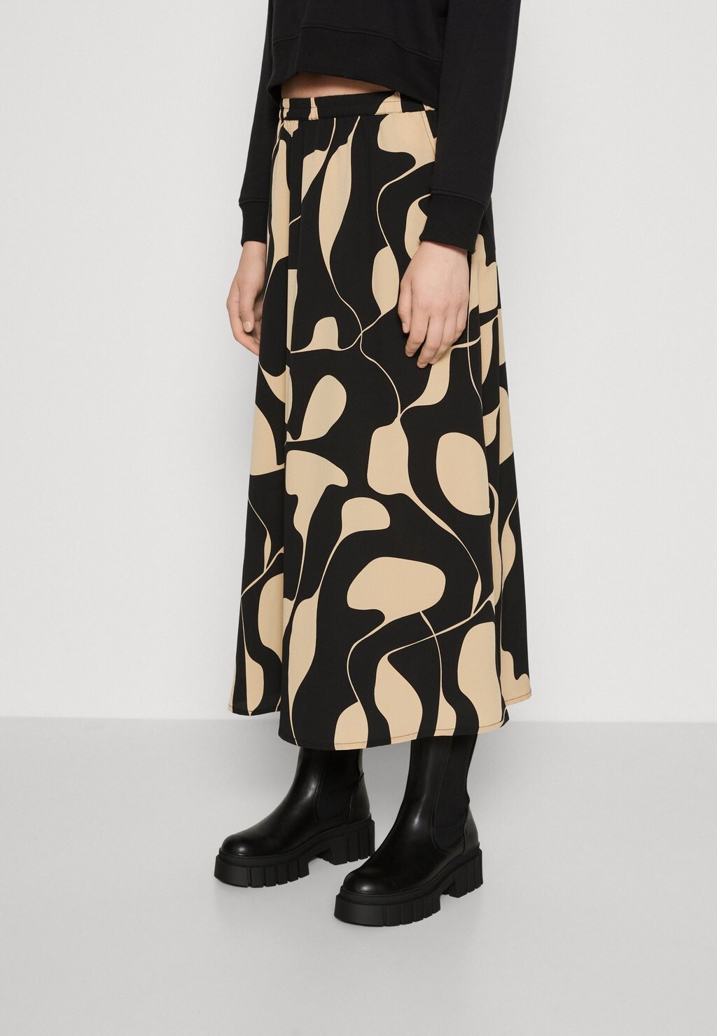 Юбка Vero Moda ЮБКА ВМЛИДИА, черный/линия
Юбка Vero Moda ЮБКА ВМЛИДИА, черный/линия