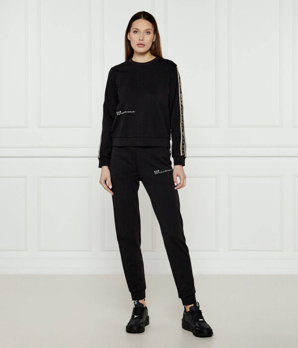 Спортивный костюм женский Ea7 Regular Fit, черный / серо-бежевый
Спортивный костюм женский Ea7 Regular Fit, черный / серо-бежевый