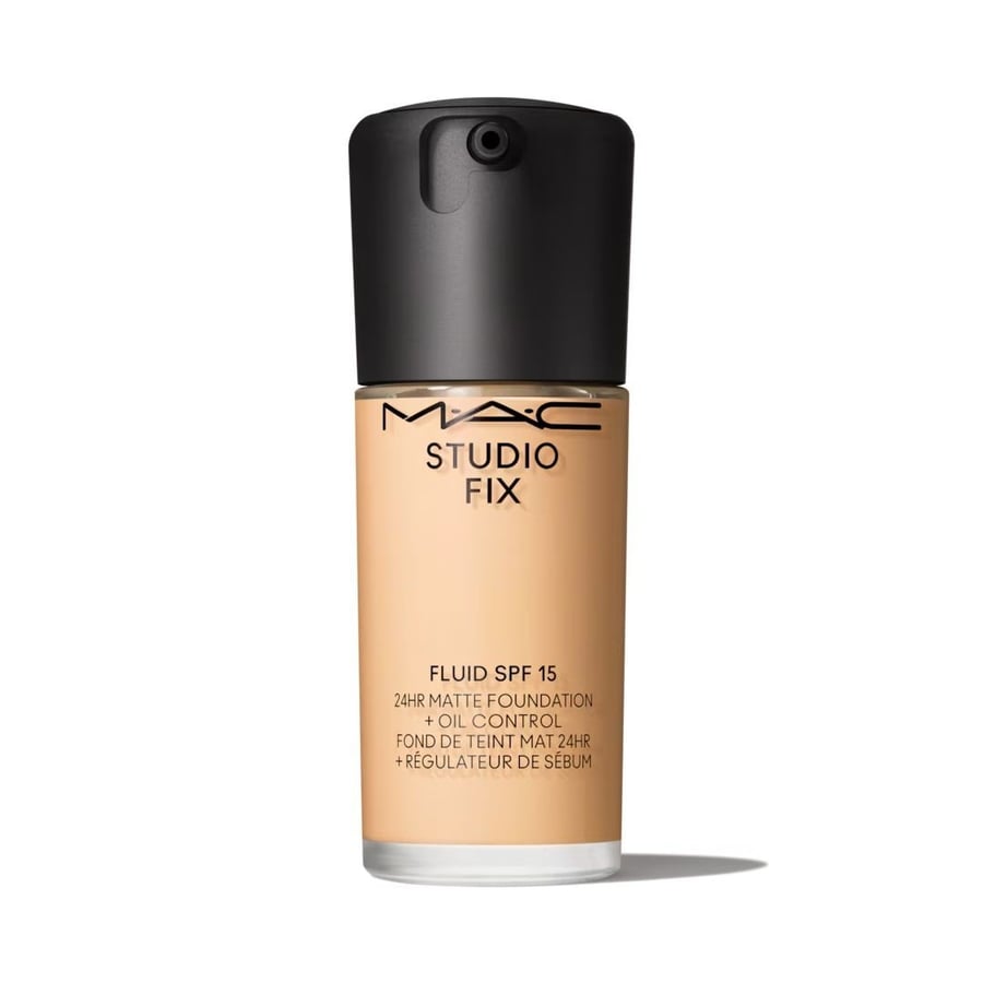 MAC Studio Fix Fluid SPF15 24HR Matte Foundation + Oil Control 30 мл. NC15
MAC Studio Fix Fluid SPF15 24HR Matte Foundation + Oil Control 30 мл. NC15
