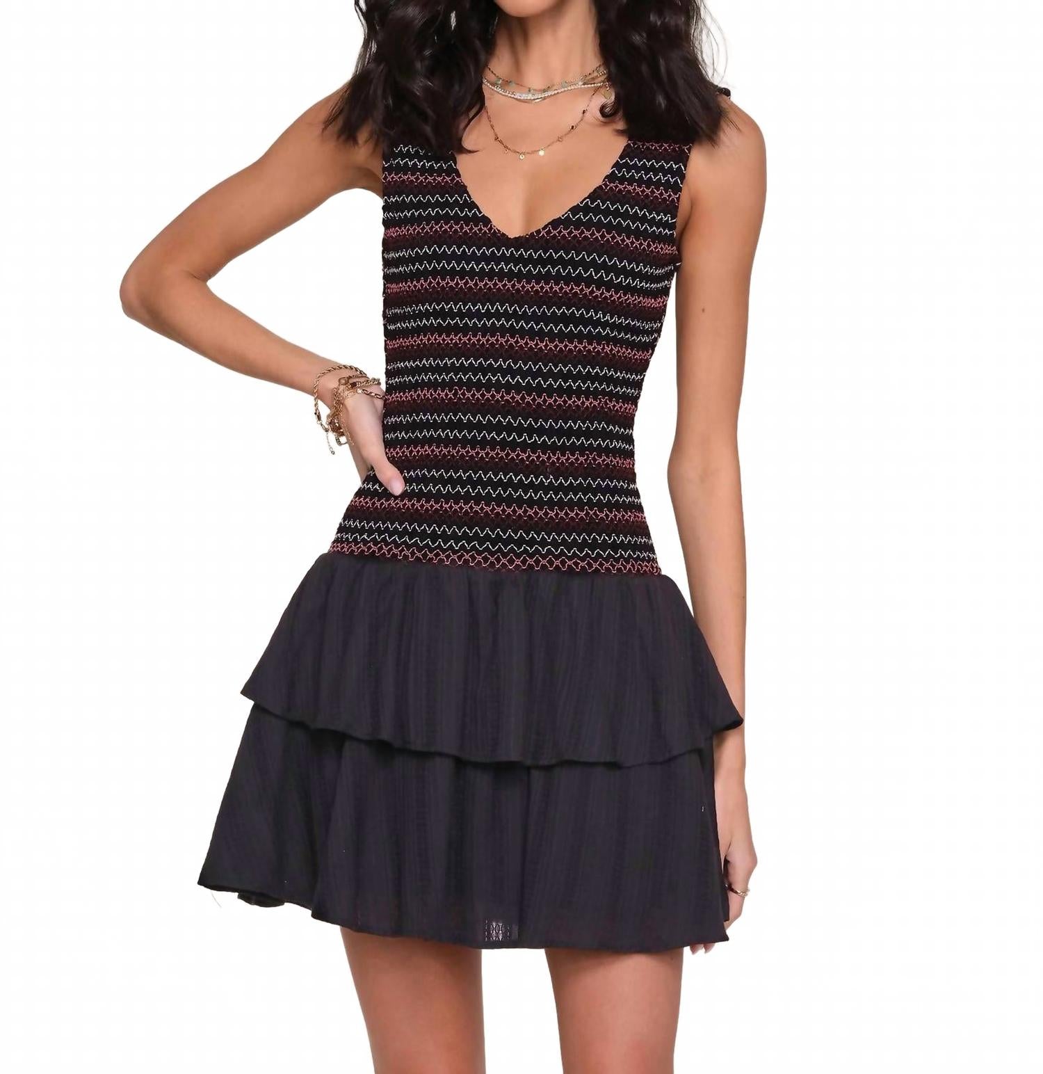 Heartloom Мини-платье Рави черного цвета
Heartloom Мини-платье Рави черного цвета