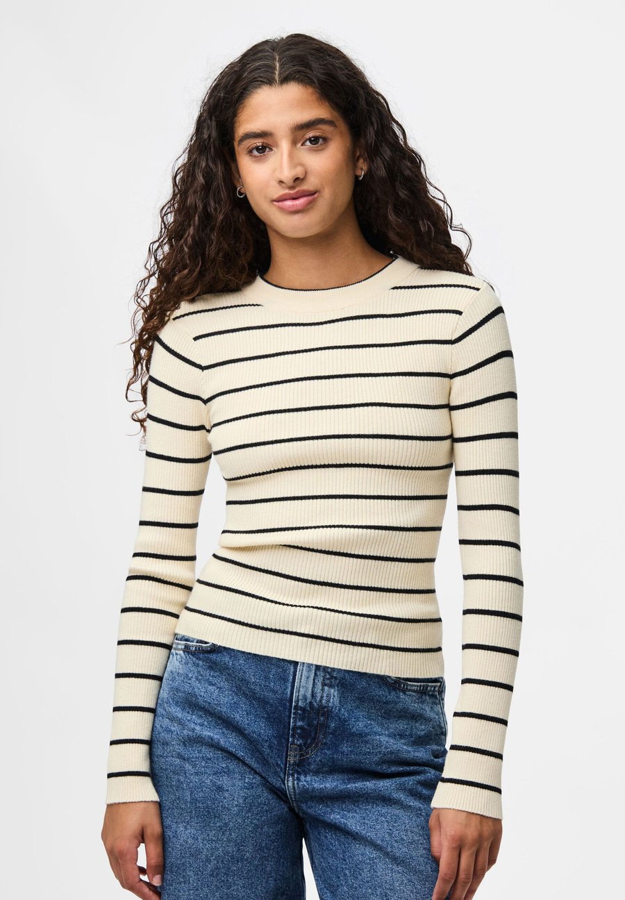 Джемпер Pieces PCMIRA NEW LS O-NECK NOOS, Black
Джемпер Pieces PCMIRA NEW LS O-NECK NOOS, Black