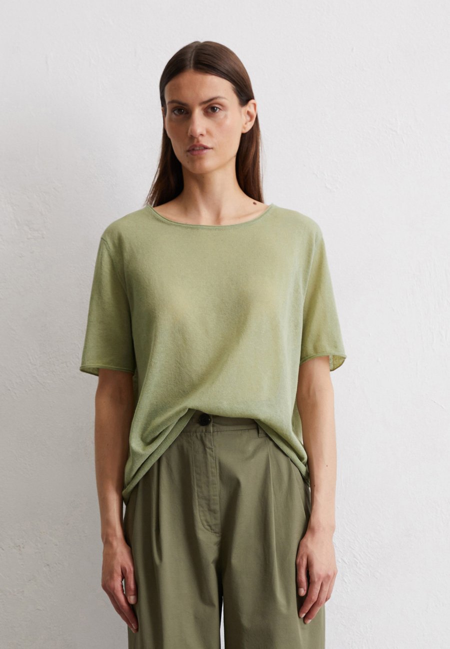 Футболка Marc O'Polo KURZARM LOOSE, Smooth Sage/Green, Зеленый, Футболка Marc O'Polo KURZARM LOOSE, Smooth Sage/Green
Футболка Marc O'Polo KURZARM LOOSE, Smooth Sage/Green, Зеленый, Футболка Marc O'Polo KURZARM LOOSE, Smooth Sage/Green