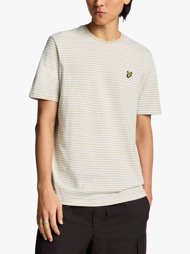 Футболка в бретонскую полоску с коротким рукавом обычного покроя из льняной смеси в бретонскую полоску Lyle & Scott, цвет Luna/White
Футболка в бретонскую полоску с коротким рукавом обычного покроя из льняной смеси в бретонскую полоску Lyle & Scott, цвет Luna/White