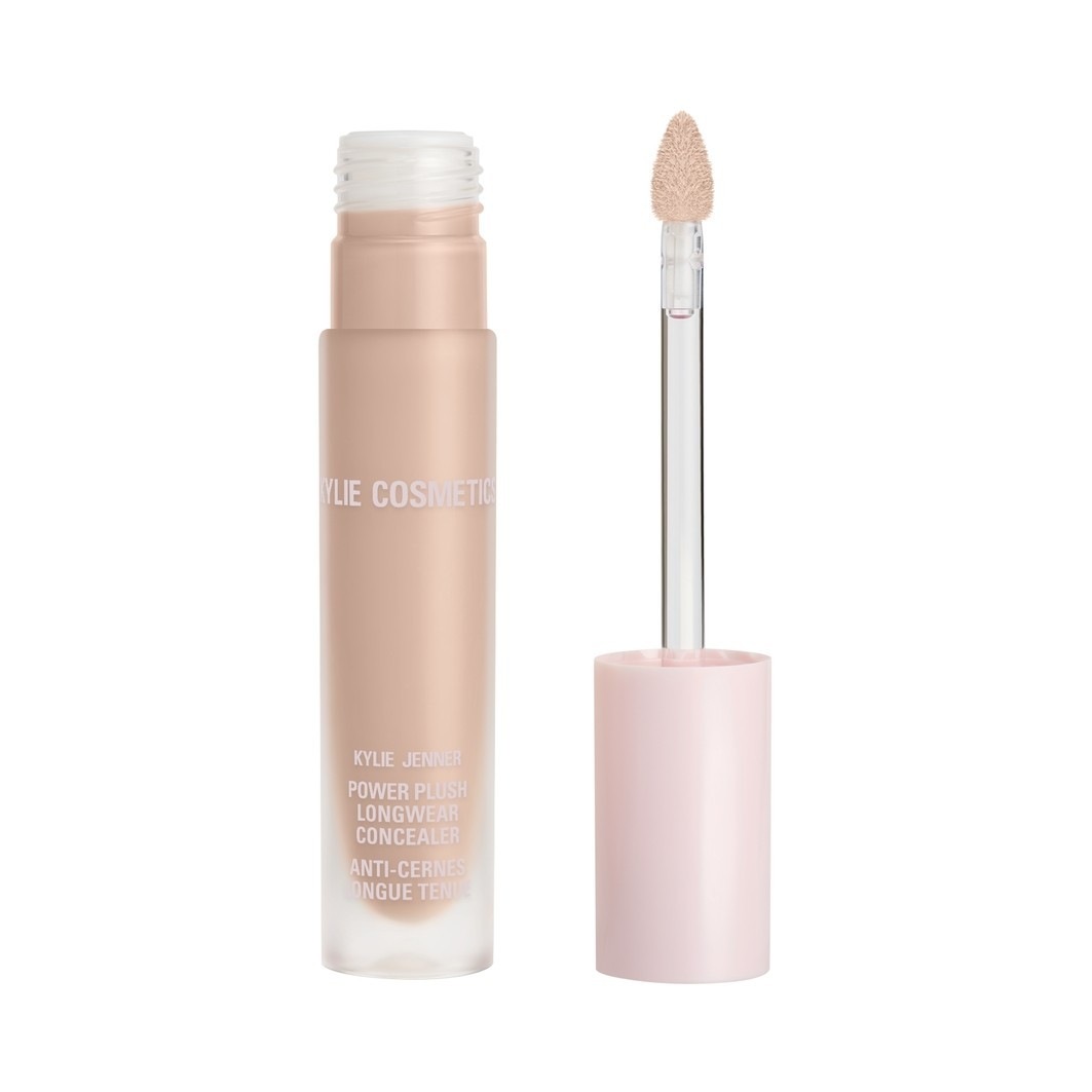 Корректор power plush Kylie Cosmetics, 4c, объем 5 мл
Корректор power plush Kylie Cosmetics, 4c, объем 5 мл