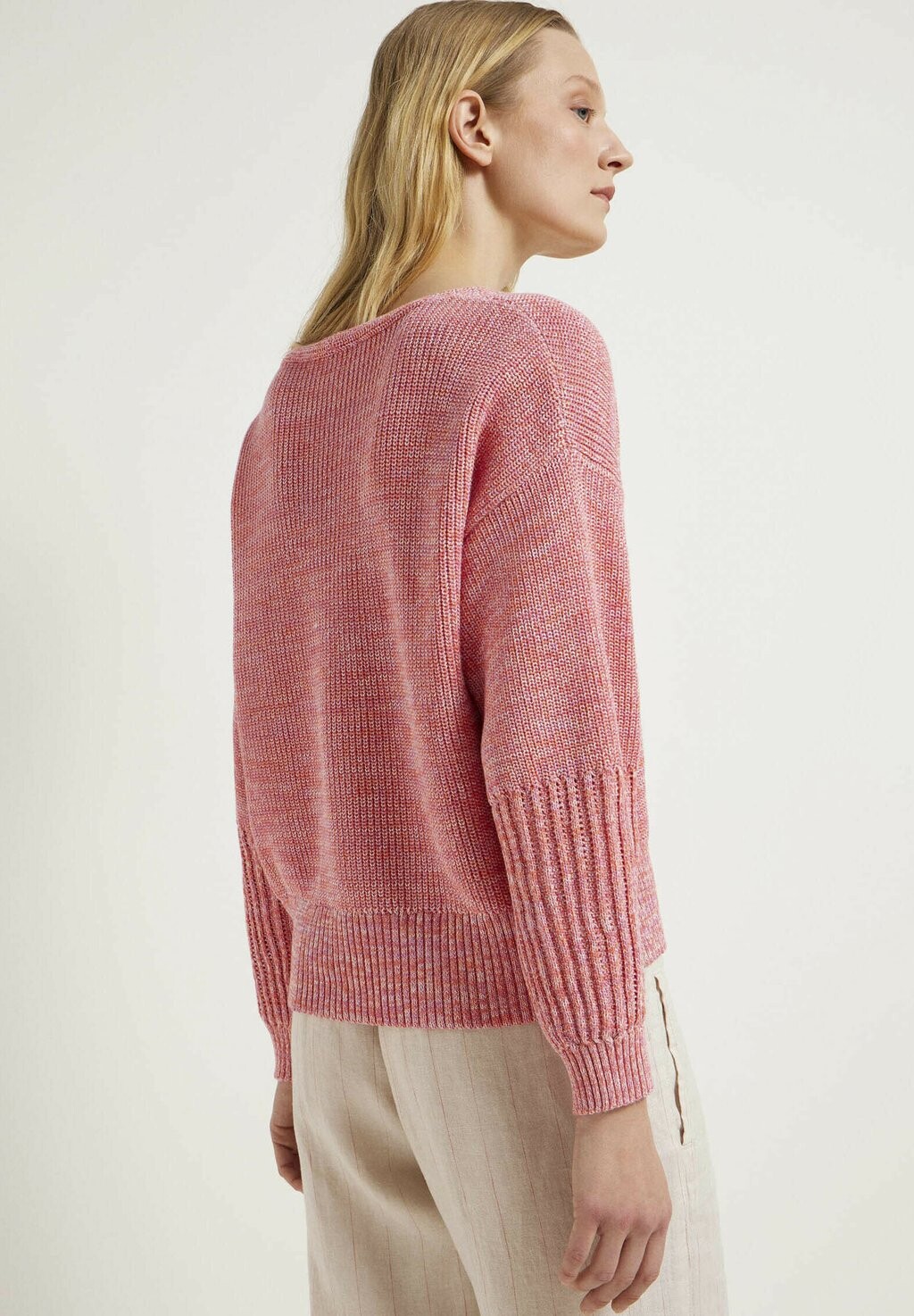 Джемпер MIT STRUKTURDETAILS LANIUS, красный
Джемпер MIT STRUKTURDETAILS LANIUS, красный