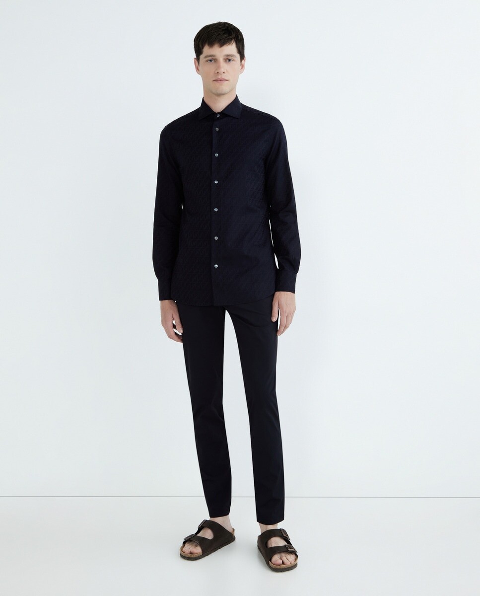 Мужские брюки-чиносы стандартного кроя Armani Exchange, темно-синий
Мужские брюки-чиносы стандартного кроя Armani Exchange, темно-синий