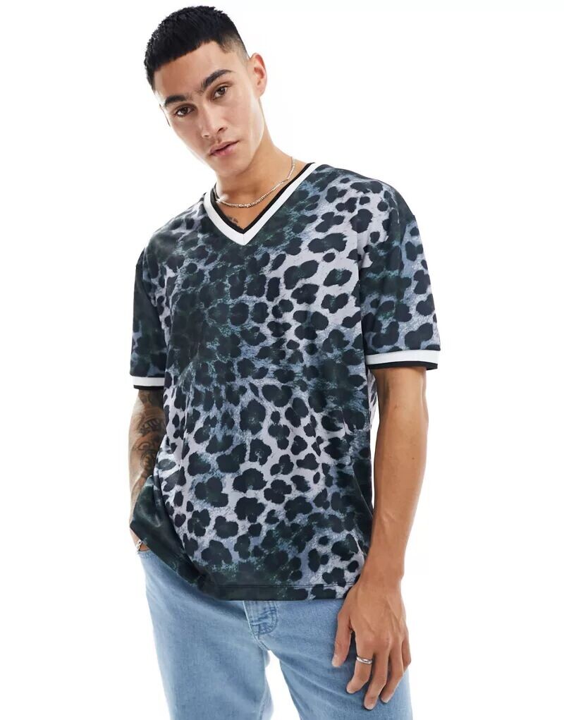 Футболка свободного кроя с V-образным вырезом ASOS с леопардовым принтом и принтом на груди, Черный, Футболка свободного кроя с V-образным вырезом ASOS с леопардовым принтом и принтом на груди
Футболка свободного кроя с V-образным вырезом ASOS с леопардовым принтом и принтом на груди, Черный, Футболка свободного кроя с V-образным вырезом ASOS с леопардовым принтом и принтом на груди