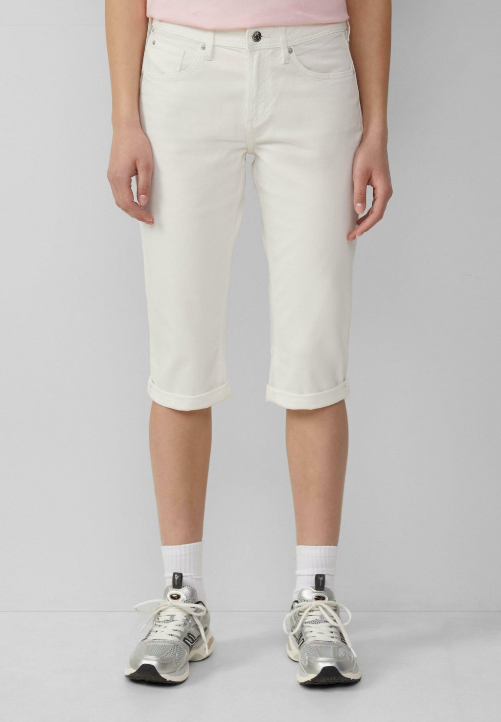 Джинсовые шорты CATIE MID RISE CAPRI LENGTH QS, кремовый
Джинсовые шорты CATIE MID RISE CAPRI LENGTH QS, кремовый