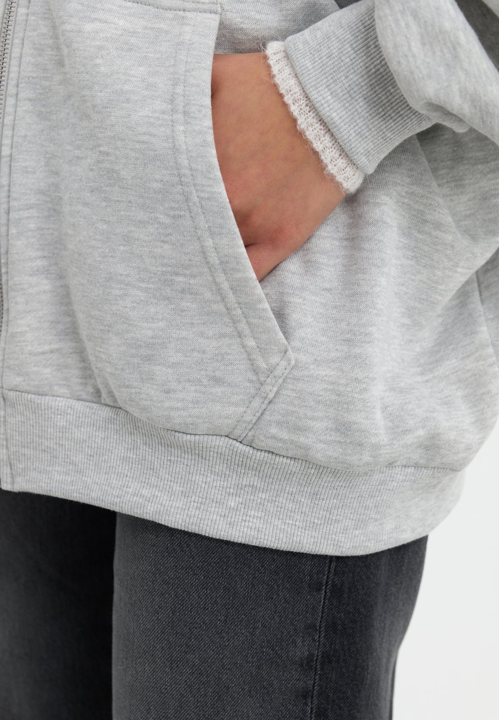 Толстовка на молнии Even&Odd, светло-серый
Толстовка на молнии Even&Odd, светло-серый