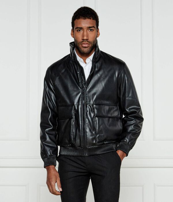 Куртка-Бомбер bono2511 Regular fit Hugo, черный
Куртка-Бомбер bono2511 Regular fit Hugo, черный