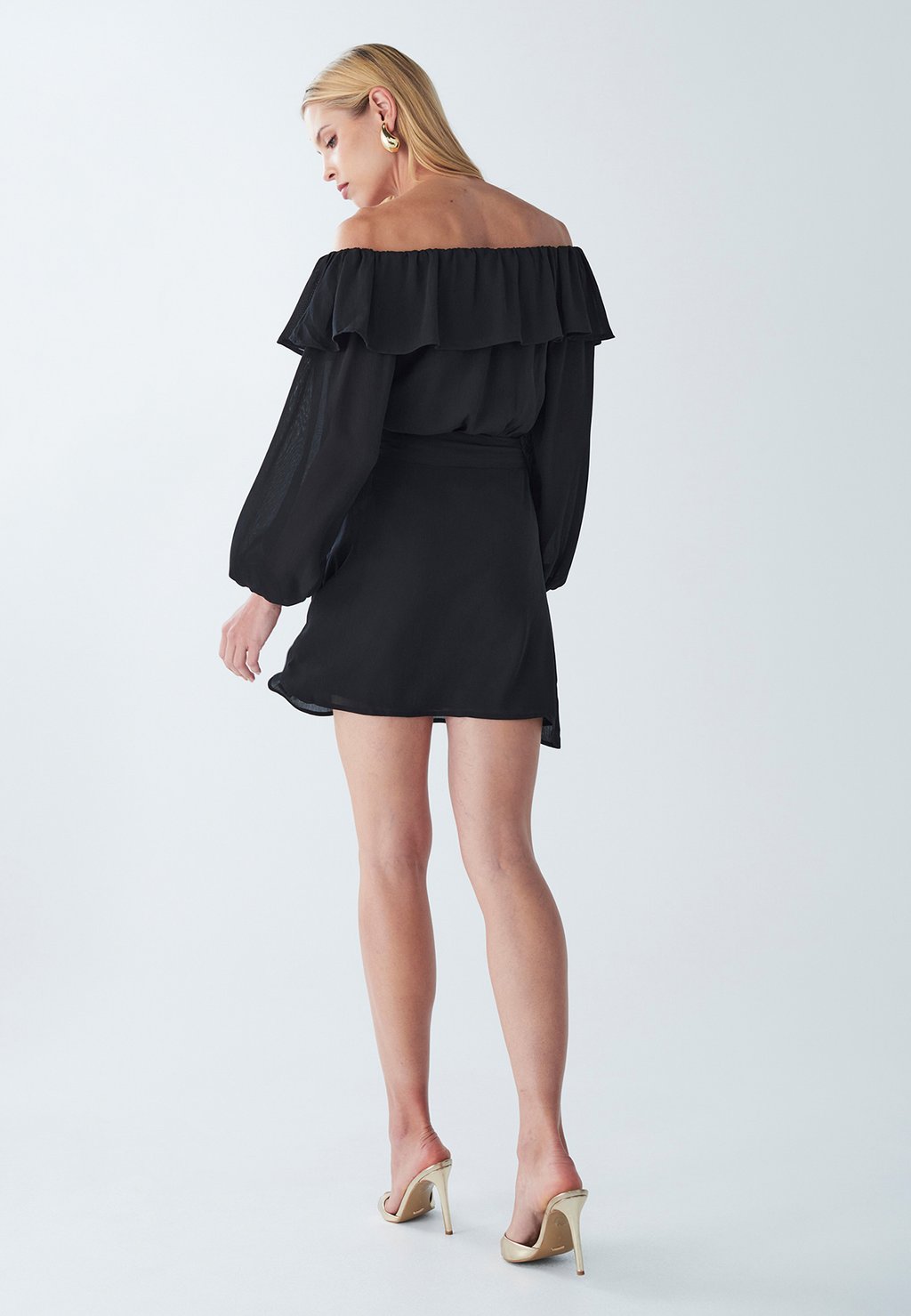 Повседневное платье IKA BWLDR, черный
Повседневное платье IKA BWLDR, черный