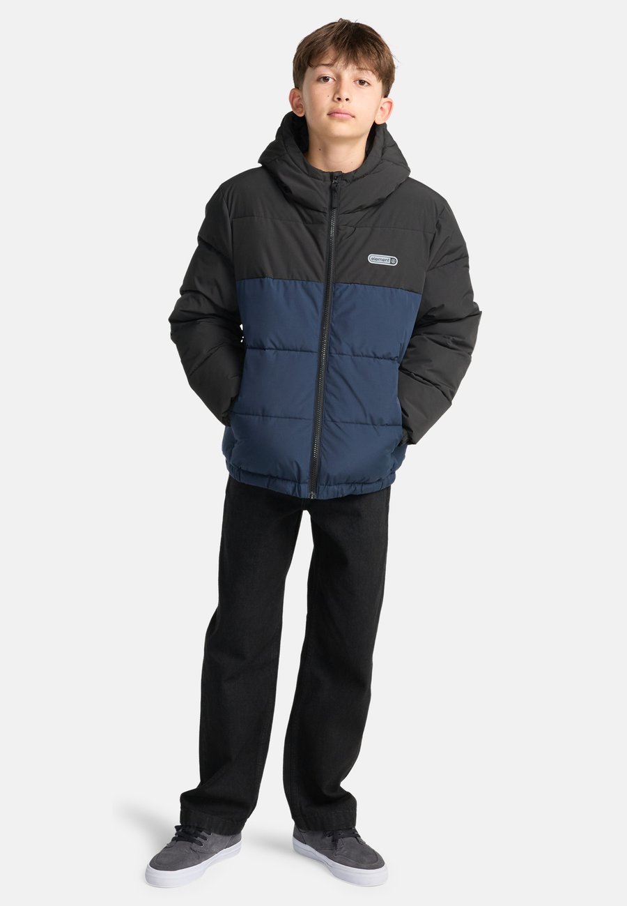 Зимняя куртка Element CLASSIC HOODED PUFFER Y, Eclipse Navy/Blue
Зимняя куртка Element CLASSIC HOODED PUFFER Y, Eclipse Navy/Blue