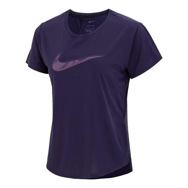 Футболка как w nk df swoosh hbr ss top Nike, фиолетовый
Футболка как w nk df swoosh hbr ss top Nike, фиолетовый