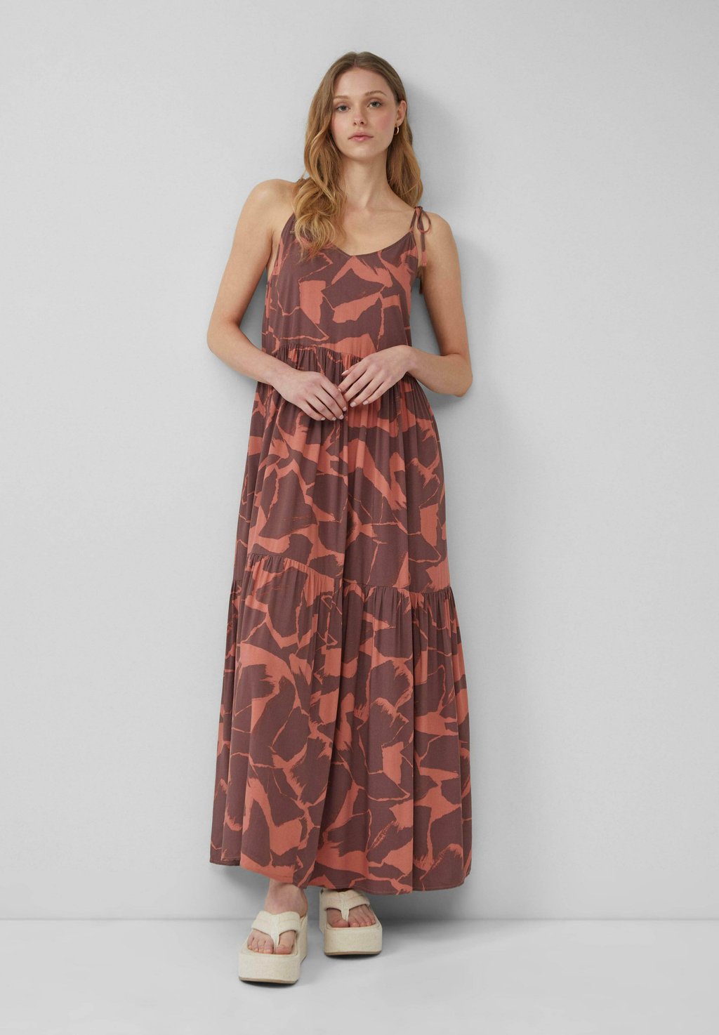 Платье макси LANGES QS, лосось
Платье макси LANGES QS, лосось