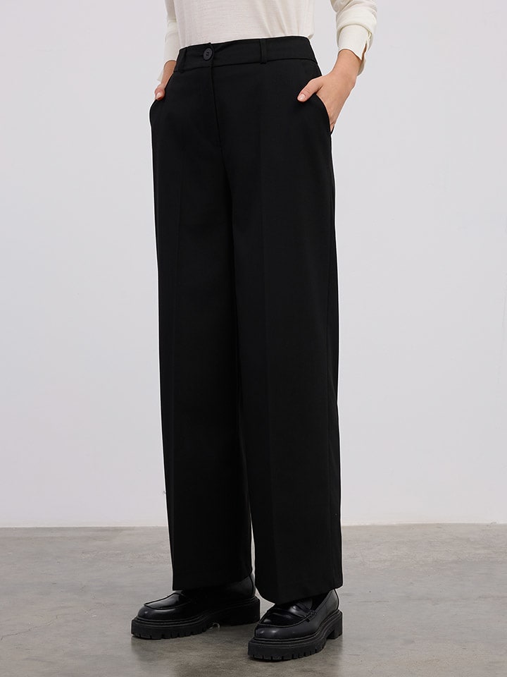 BGN Черные брюки Marlene
BGN Черные брюки Marlene