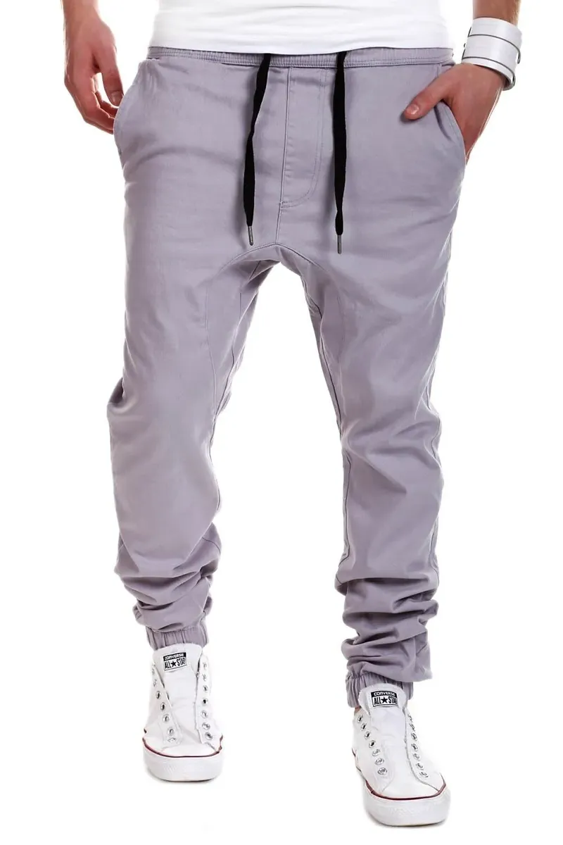 Брюки-чиносы behype "LUKE", с эластичным поясом, серый
Брюки-чиносы behype "LUKE", с эластичным поясом, серый