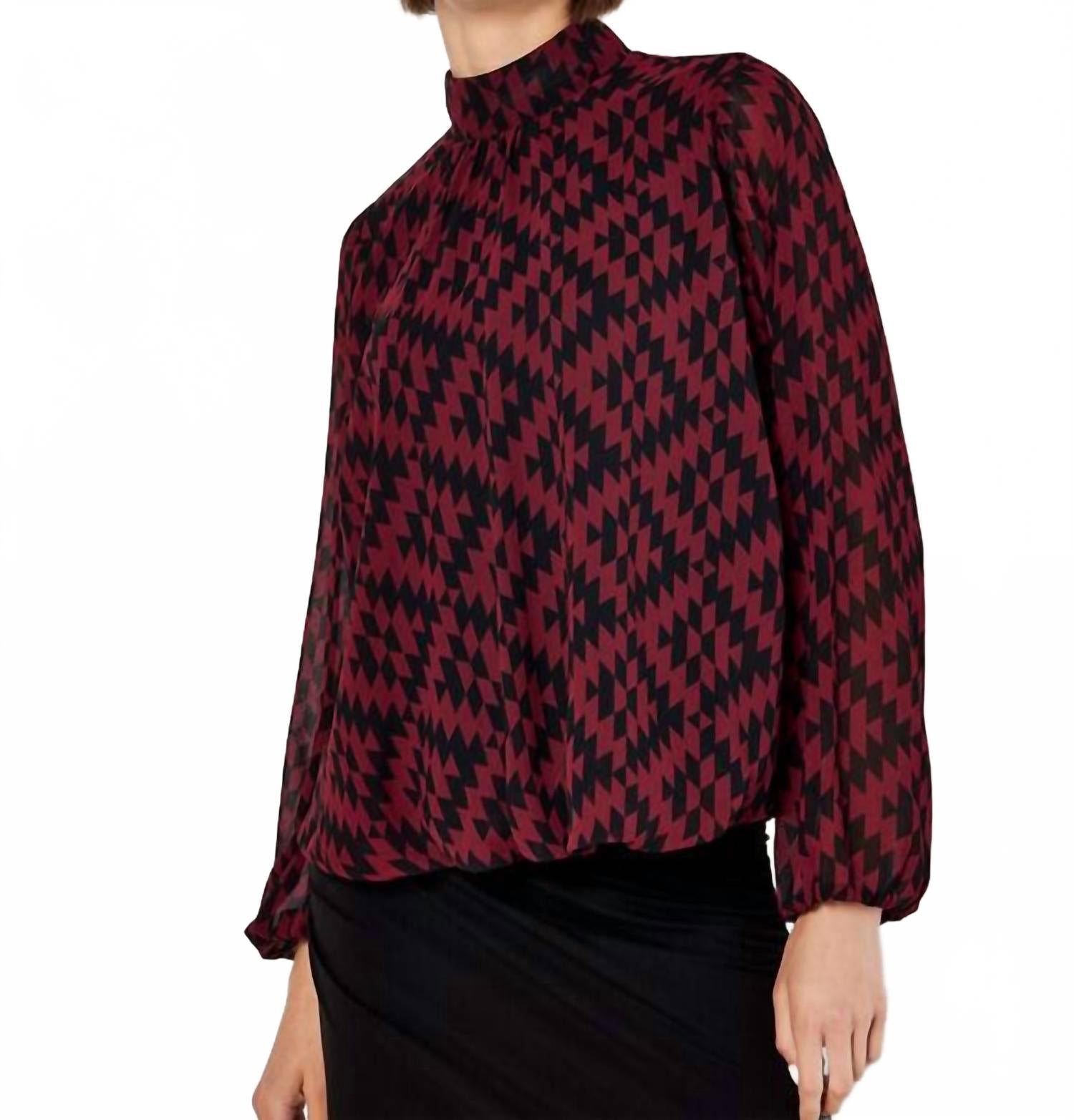 Гео Алмаз шифоновая блузка в красном APRICOT
Гео Алмаз шифоновая блузка в красном APRICOT