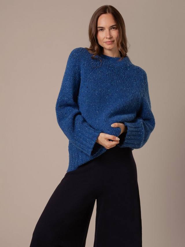 Свитер из чистой шерсти с воронкообразным воротником Celtic & Co., Lapis
Свитер из чистой шерсти с воронкообразным воротником Celtic & Co., Lapis