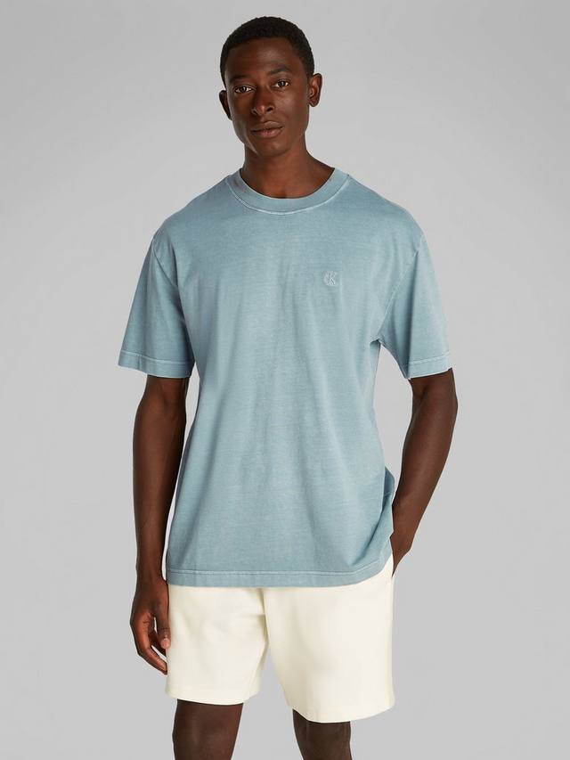 Хлопчатобумажная футболка обычного кроя с коротким рукавом и аппликацией с логотипом Calvin Klein, цвет Trooper
Хлопчатобумажная футболка обычного кроя с коротким рукавом и аппликацией с логотипом Calvin Klein, цвет Trooper