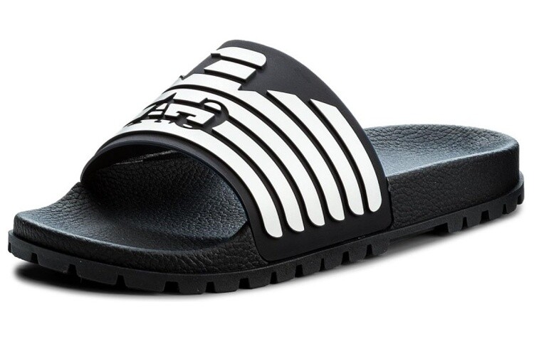 Шлепанцы мужские белые/черные Emporio Armani
Шлепанцы мужские белые/черные Emporio Armani