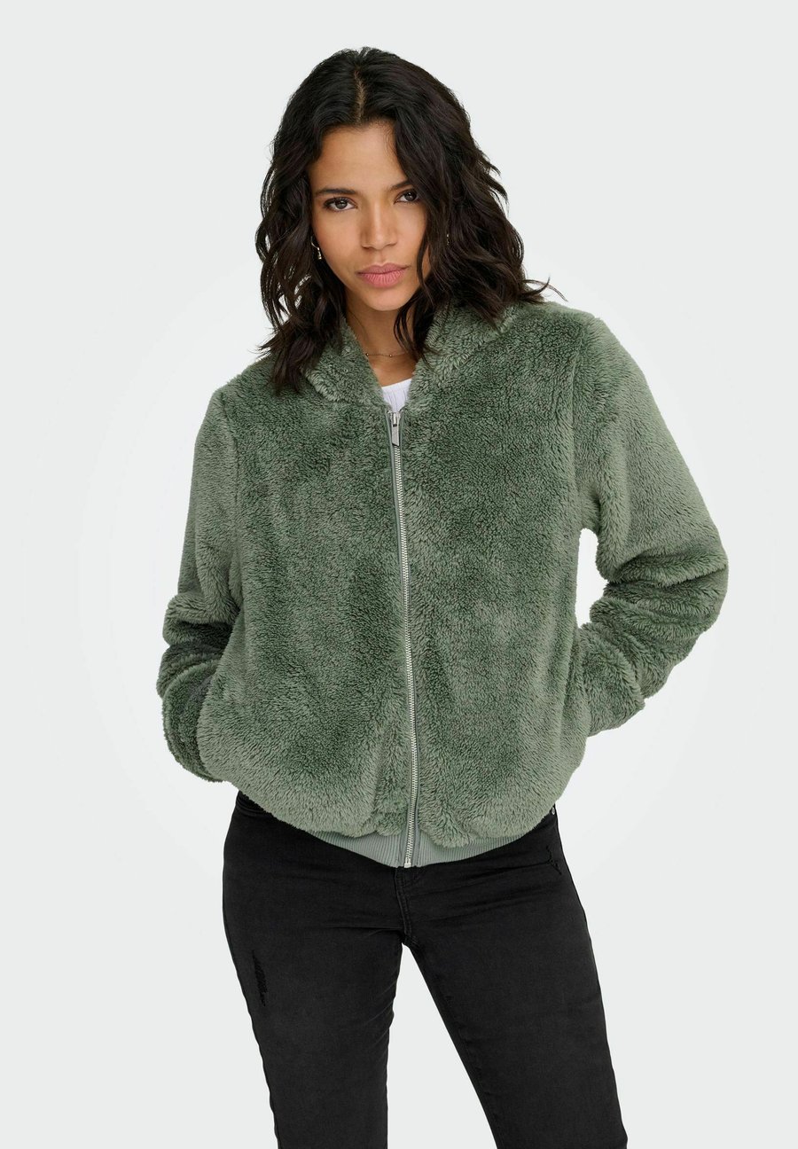 Флисовая куртка ONLY ONLANNA, Shadow/Dark Green
Флисовая куртка ONLY ONLANNA, Shadow/Dark Green