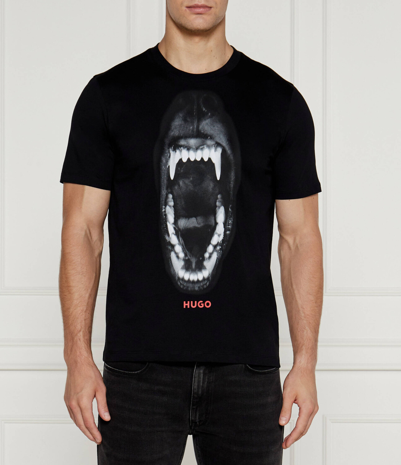Футболка HUGO Dayaking Regular Fit, черный
Футболка HUGO Dayaking Regular Fit, черный
