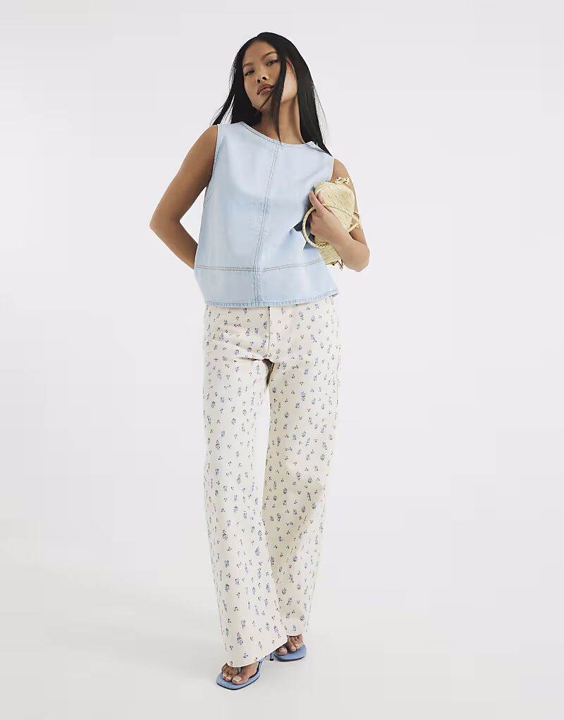 Джинсы River Island Petite Petite бежевого цвета с прямыми штанинами и мелким цветочным принтом цвета экрю 
Джинсы River Island Petite Petite бежевого цвета с прямыми штанинами и мелким цветочным принтом цвета экрю