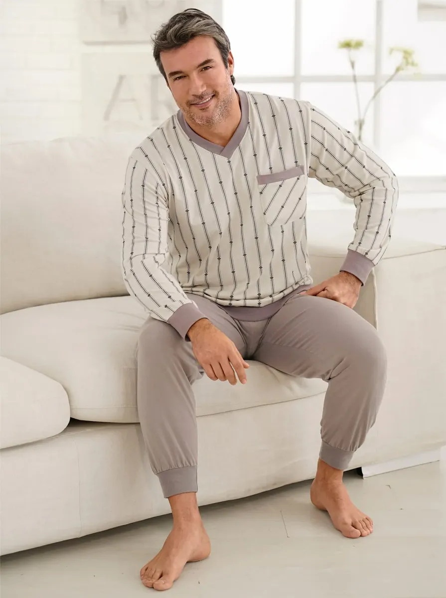 Пижама Kings Club, коричневый
Пижама Kings Club, коричневый