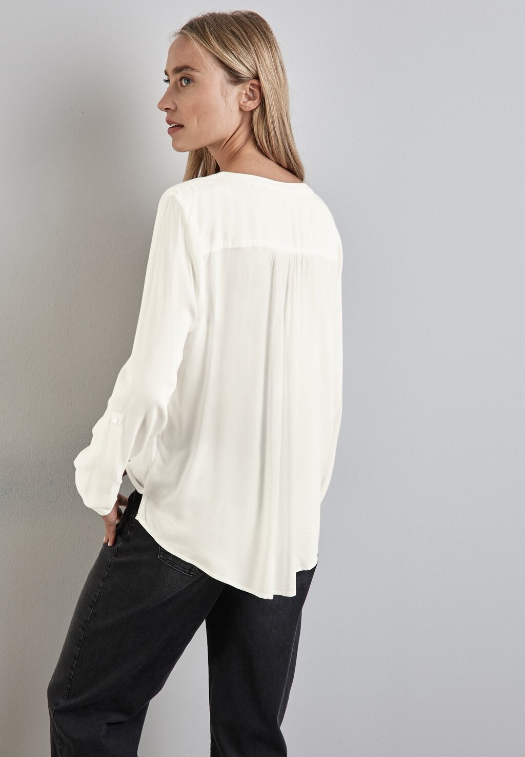 Блуза BASIC IN UNIFARBE Street One, кремовый
Блуза BASIC IN UNIFARBE Street One, кремовый