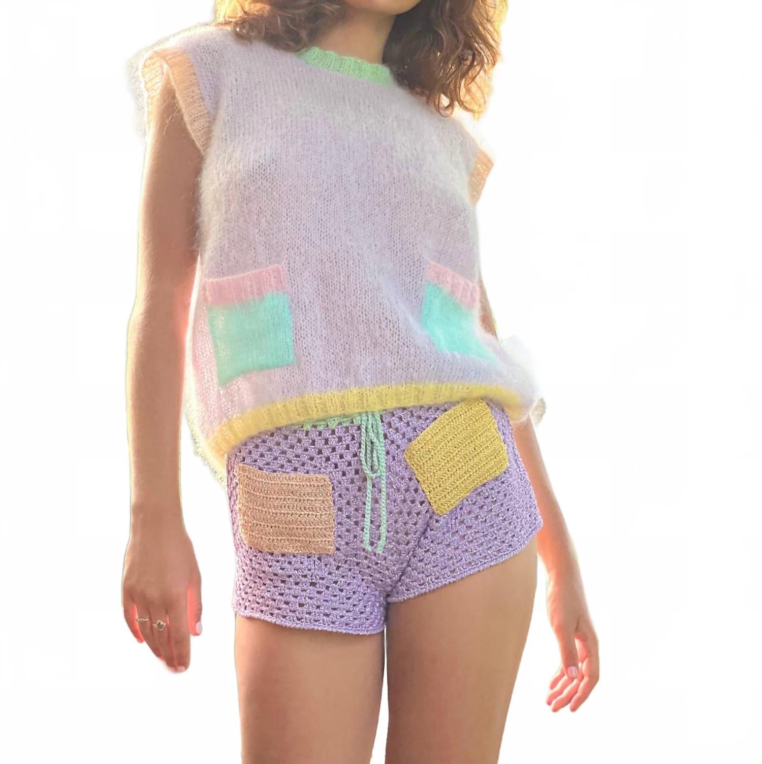 Лиловая майка из мохера без рукавов Rose Carmine
Лиловая майка из мохера без рукавов Rose Carmine