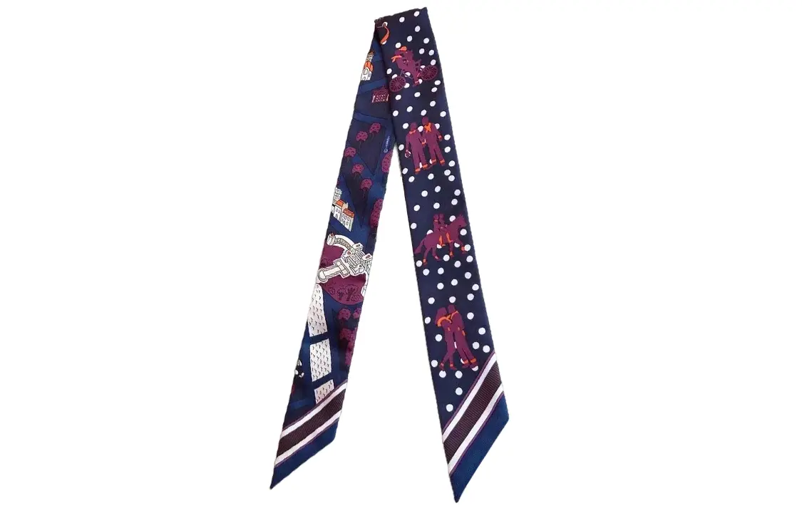 HERMES Шёлковый шарф женский тёмно-синий, Dark Blue
HERMES Шёлковый шарф женский тёмно-синий, Dark Blue