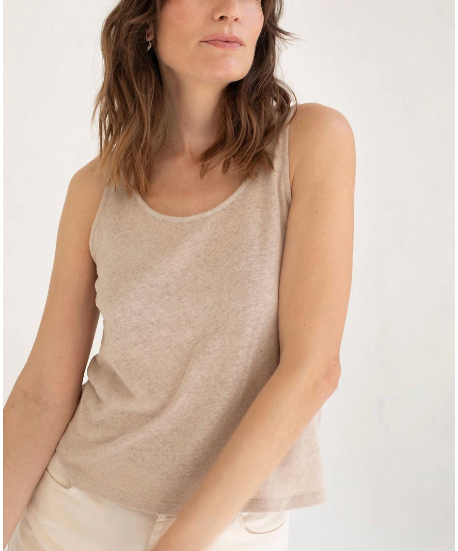 Бежевый топ без рукавов Mus & Bombon
Бежевый топ без рукавов Mus & Bombon