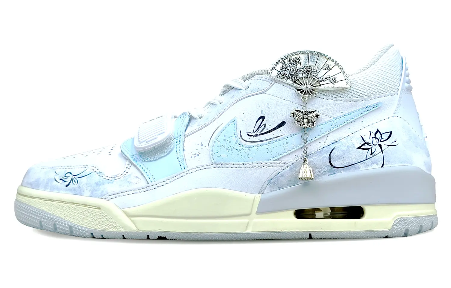 Легендарные 312 с амортизацией износостойкие противоскользящие низкие винтажные баскетбольные кроссовки мужские светло-голубые Jordan
Легендарные 312 с амортизацией износостойкие противоскользящие низкие винтажные баскетбольные кроссовки мужские светло-голубые Jordan