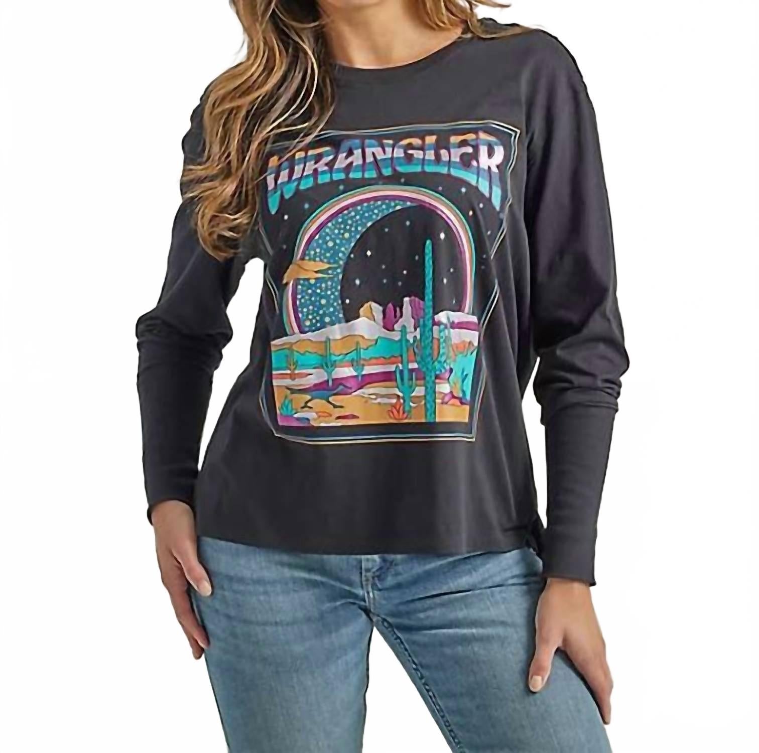 Графическая футболка с длинным рукавом свободного кроя в цвете Black Beauty Wrangler
Графическая футболка с длинным рукавом свободного кроя в цвете Black Beauty Wrangler