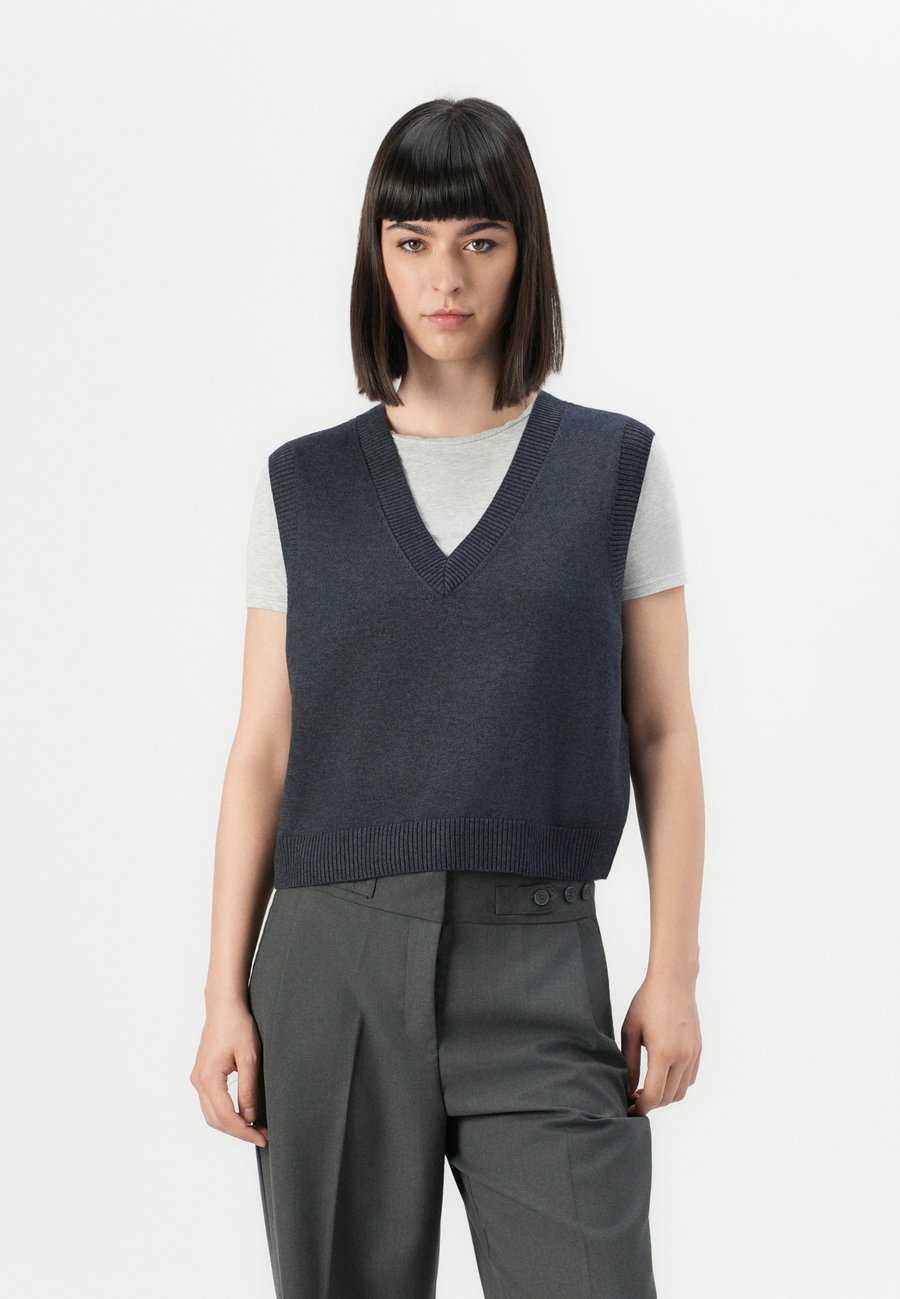 Джемпер ONLY ONLCOCO LIFE VNECK VEST, Ombre Blue/Dark Blue
Джемпер ONLY ONLCOCO LIFE VNECK VEST, Ombre Blue/Dark Blue