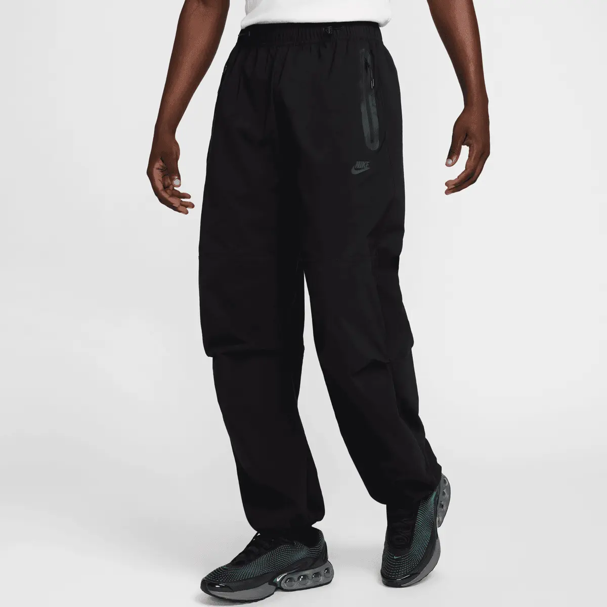 Спортивные брюки Nike Tech Woven Pants, черный
Спортивные брюки Nike Tech Woven Pants, черный