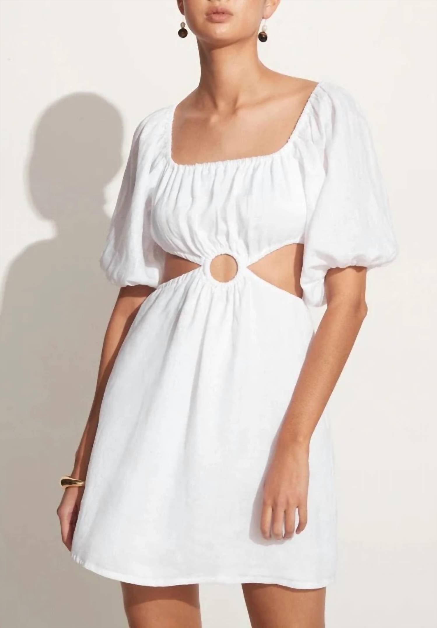 Мини-платье Almero в простом белом цвете FAITHFULL THE BRAND
Мини-платье Almero в простом белом цвете FAITHFULL THE BRAND