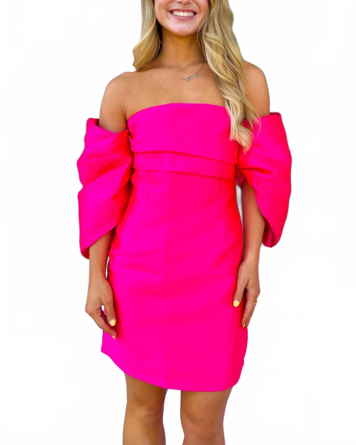 Опаловое платье в ярко-розовом цвете INA Fashion
Опаловое платье в ярко-розовом цвете INA Fashion