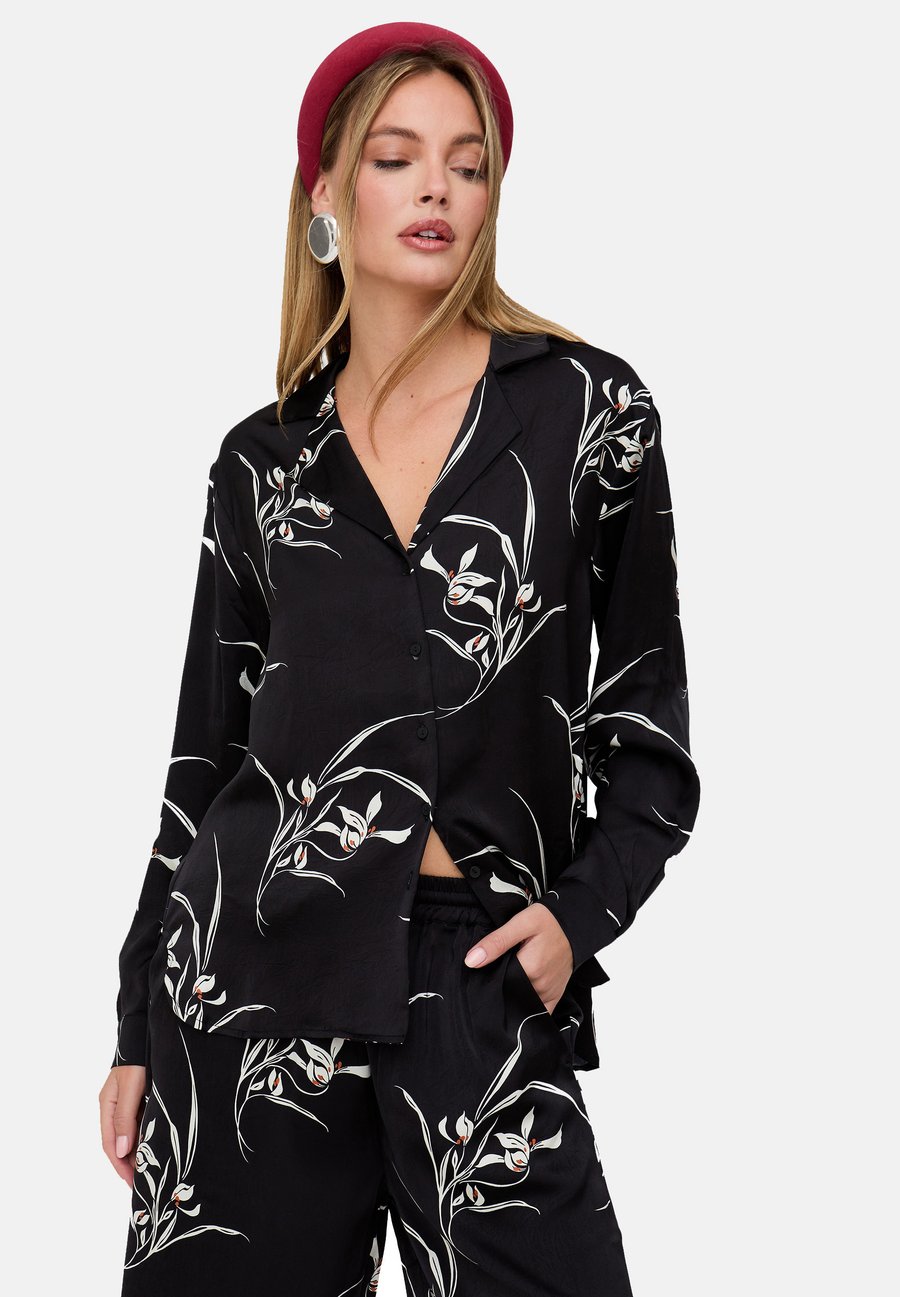 Блуза Lily & Lionel Button-down blouse, Black
Блуза Lily & Lionel Button-down blouse, Black