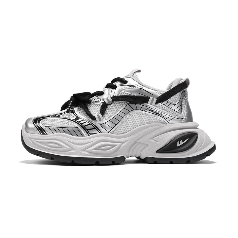 WARRIOR Высокие массивные кроссовки мужские Silver/Black с увеличенной высотой, устойчивые к истиранию, легкие и нескользящие
WARRIOR Высокие массивные кроссовки мужские Silver/Black с увеличенной высотой, устойчивые к истиранию, легкие и нескользящие