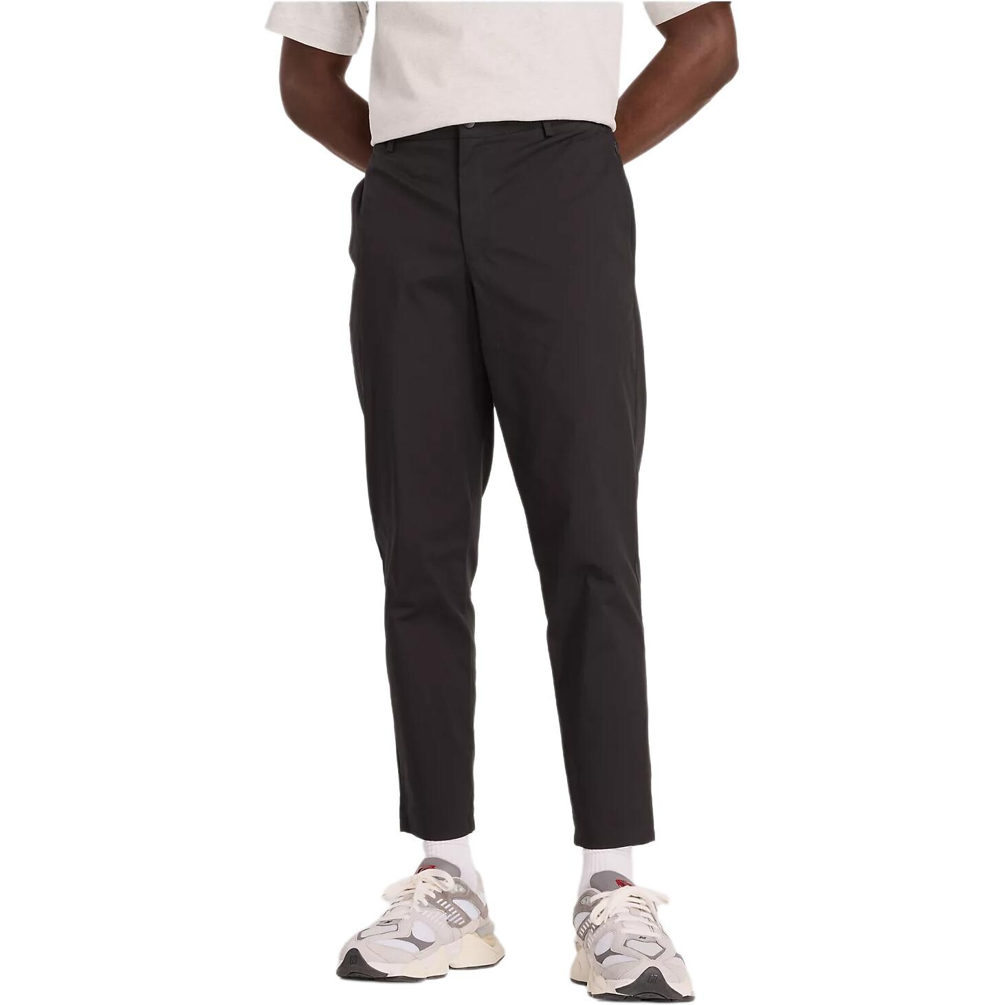 Трикотажные спортивные штаны мужские черные New Balance, черный
Трикотажные спортивные штаны мужские черные New Balance, черный