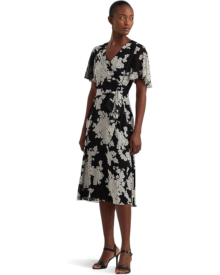 Платье LAUREN Ralph Lauren Floral Belted Crinkle Georgette, цвет Black/Cream
Платье LAUREN Ralph Lauren Floral Belted Crinkle Georgette, цвет Black/Cream